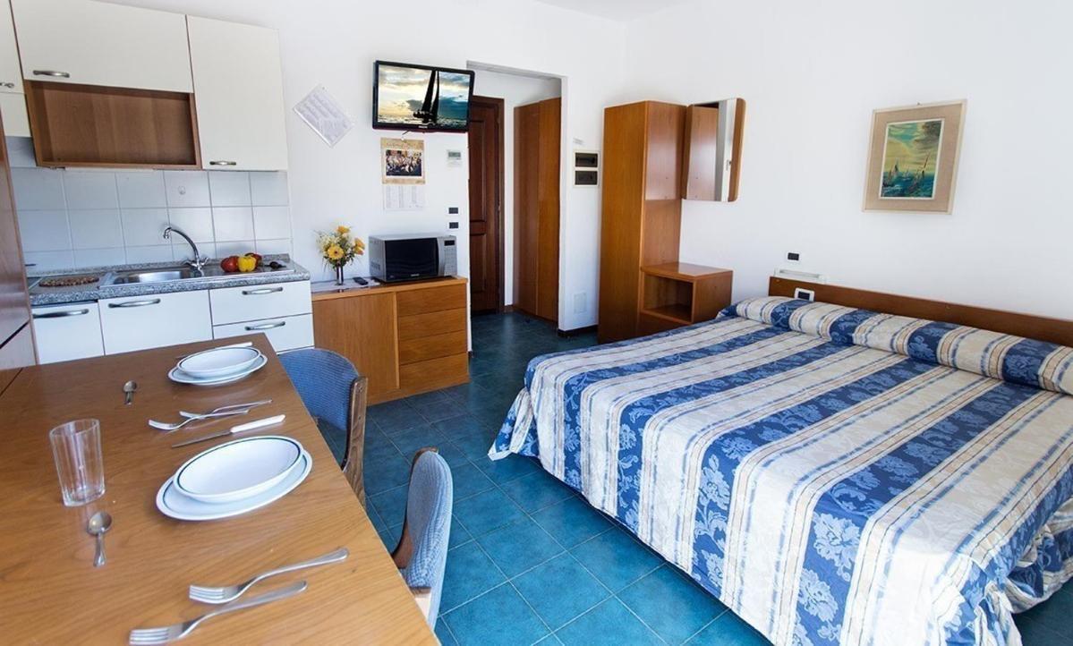 Casavacanze Internazionale Diano Marina Ngoại thất bức ảnh