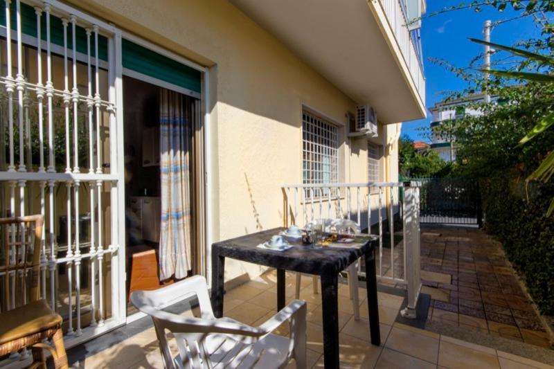 Casavacanze Internazionale Diano Marina Ngoại thất bức ảnh