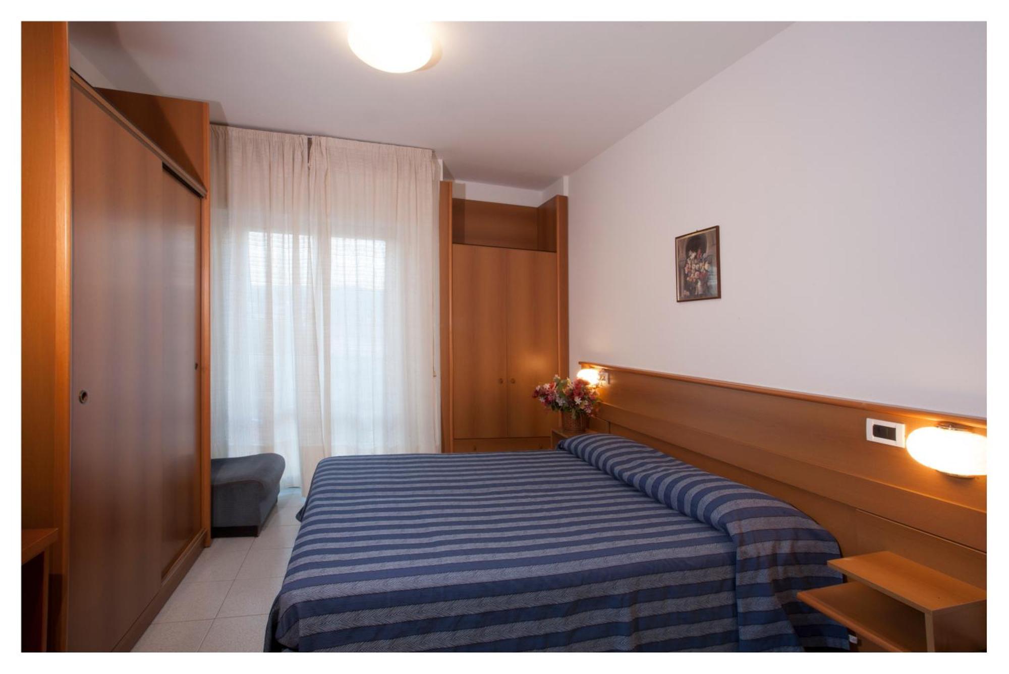 Casavacanze Internazionale Diano Marina Ngoại thất bức ảnh