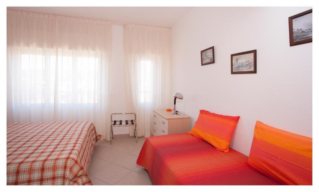 Casavacanze Internazionale Diano Marina Phòng bức ảnh