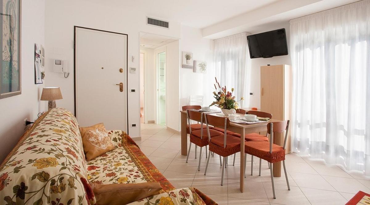 Casavacanze Internazionale Diano Marina Ngoại thất bức ảnh