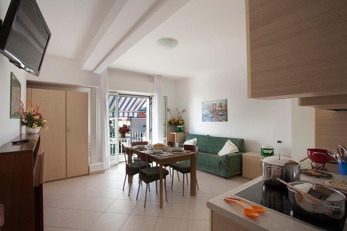 Casavacanze Internazionale Diano Marina Ngoại thất bức ảnh